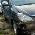 Lakalantas minibus Inova
