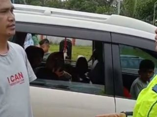 Satgas Kamtibcarlantas OPS Ketupat 2024, Ingatkan Pengendara